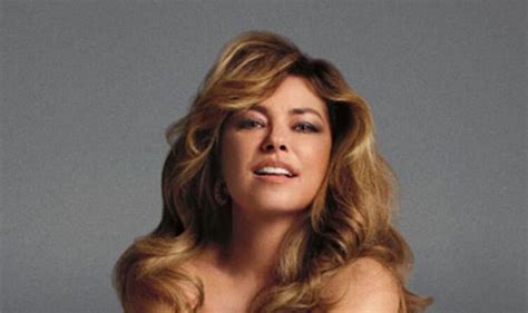 Shania Twain, 57, unashamed as she poses naked in new。